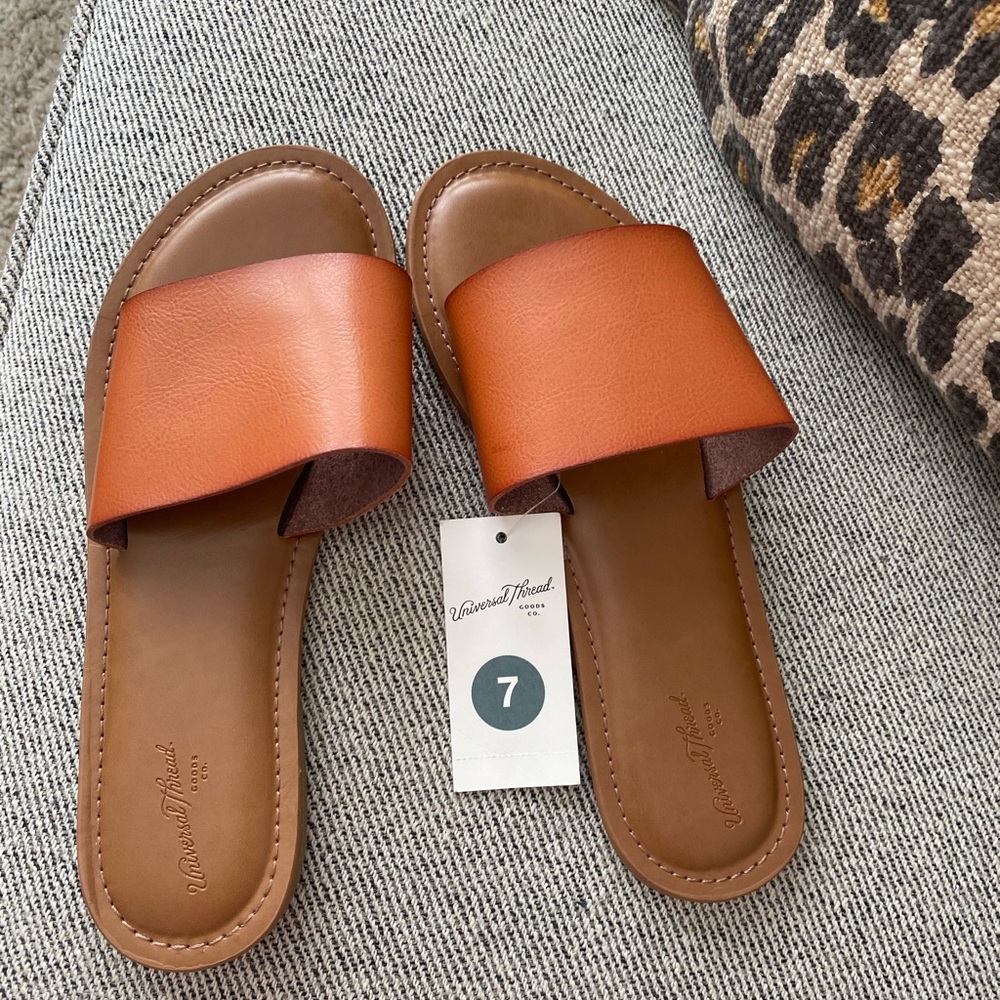NWT Brown Universal Thread Slides